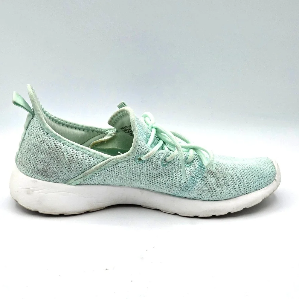 Very G Liliana Pastel Mint Green Metallic‎ Lightweight Sneakers Size 7